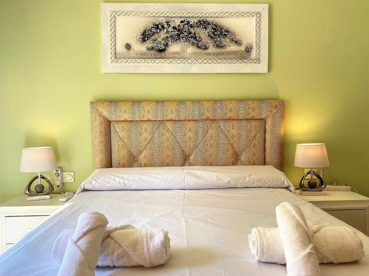 Triton Apartments Casasol เนร์คา ภายนอก รูปภาพ