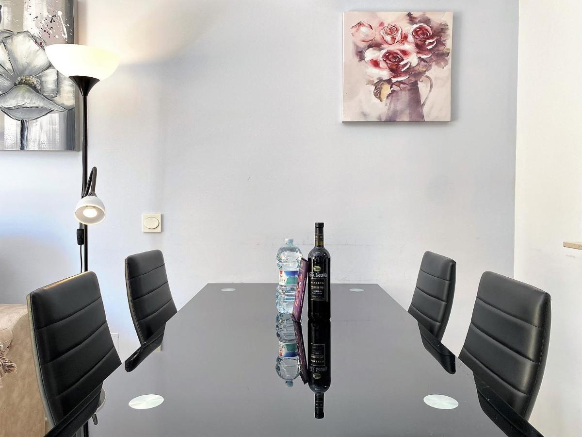Triton Apartments Casasol เนร์คา ภายนอก รูปภาพ